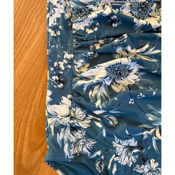 NipTuck Swimsuit Womens Floral Blue One Piece With Ruched Detail US Size 8 - Picture 4 of 10